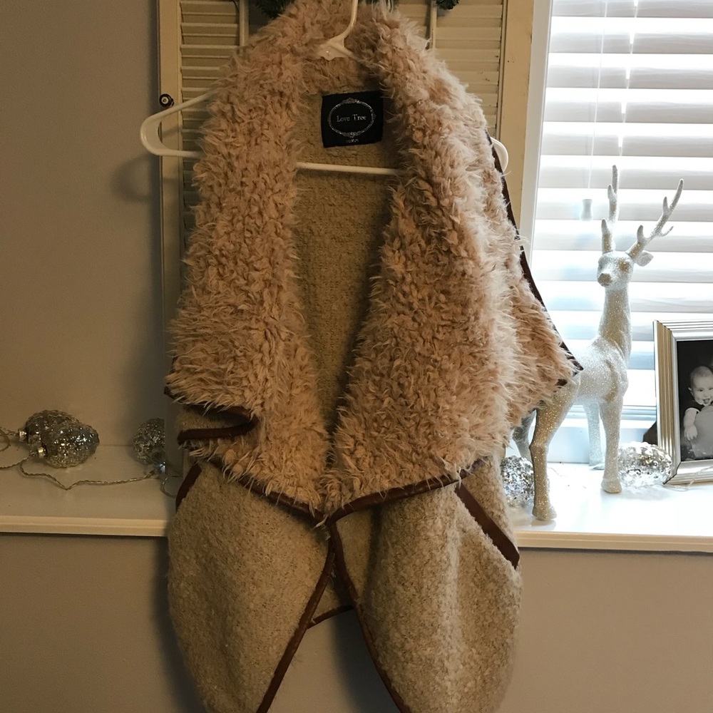 Love Tree Shearling vest